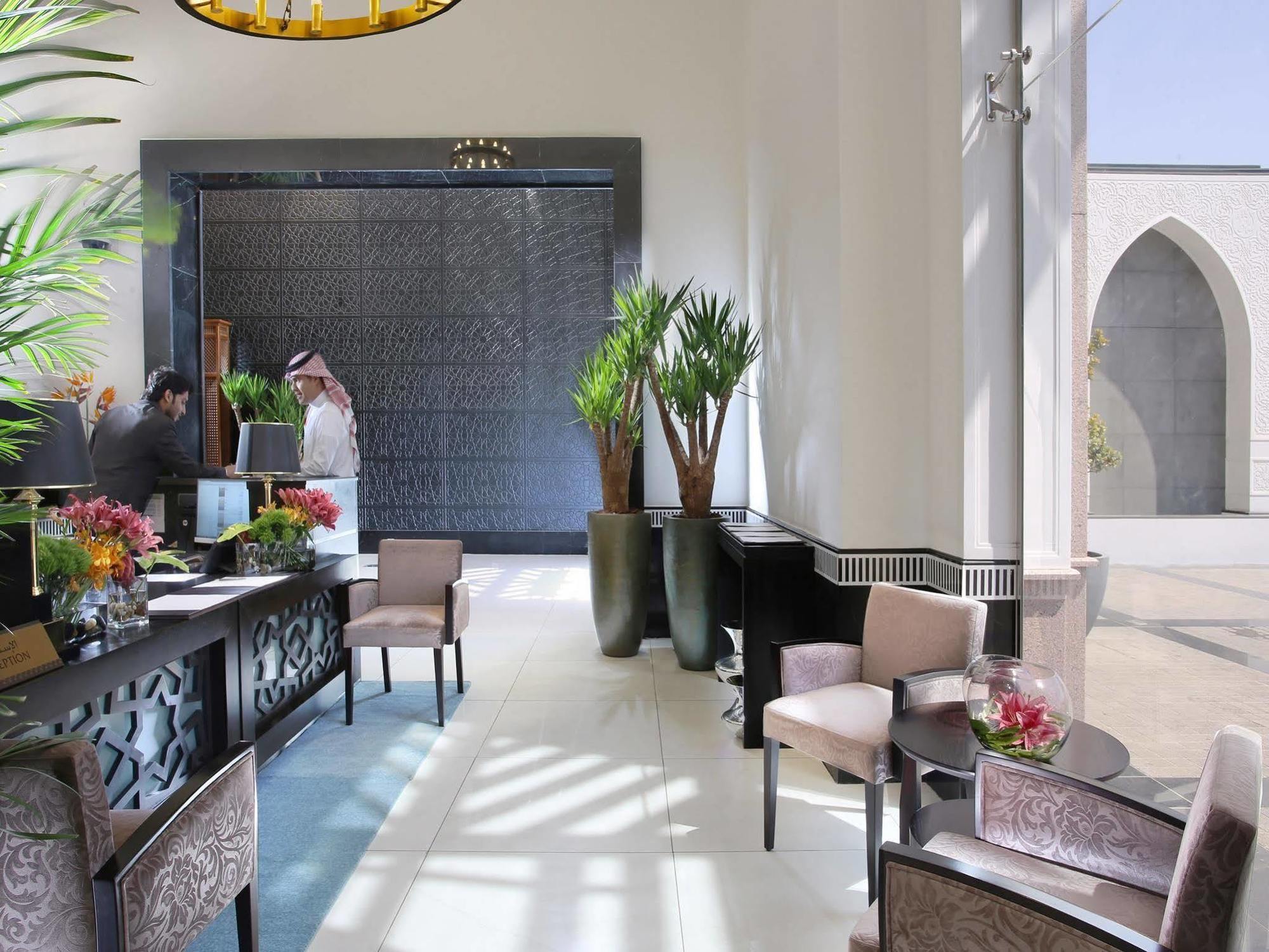 Spectrums Tahlia Jeddah Exterior foto